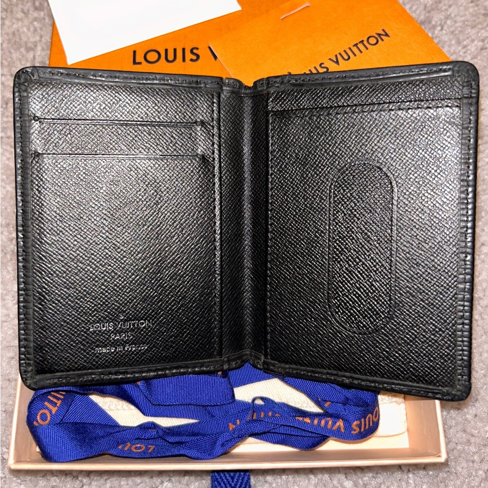 Louis Vuitton Epi wallet - Picture 7 of 9